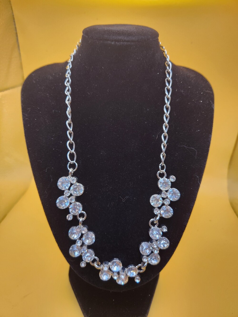 Paparazzi Hollywood Hills Necklace